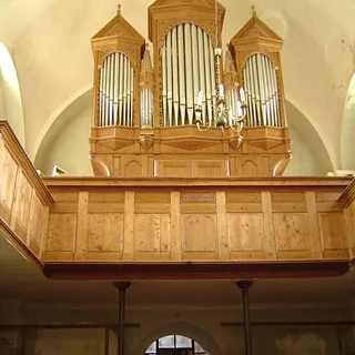 Orgel im Raum