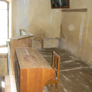 Empore mit elektronischem Instrument Juli 2011