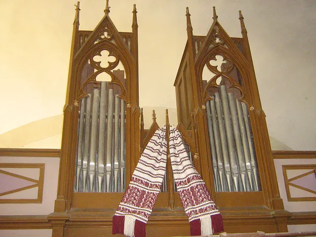 Organ in Deutsch Budak, photo 1