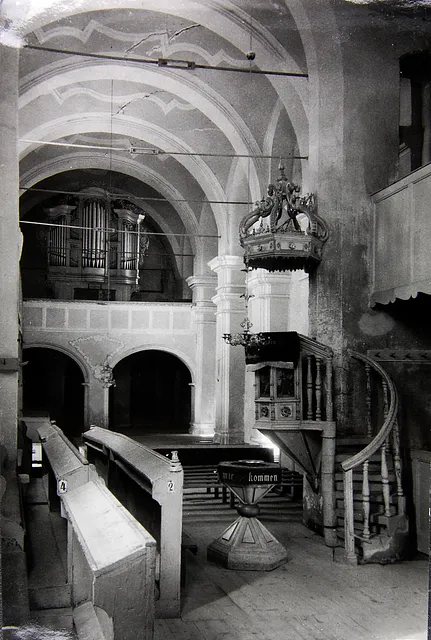 Orgel im Raum (Historisches Foto)