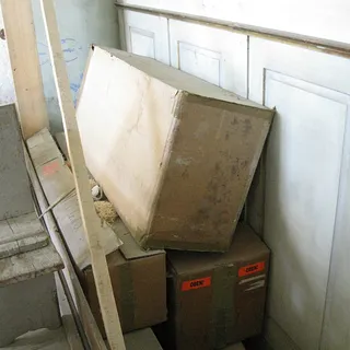 Schachteln mit ausgebauten Pfeifen