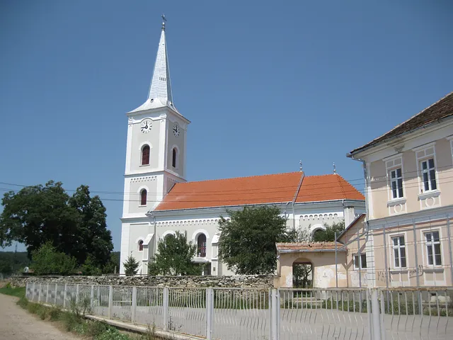 Kirche und Schule in Wallendorf 2011