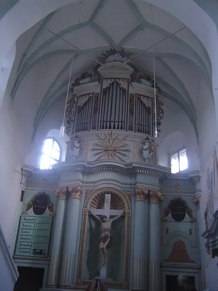 Orgel im Raum