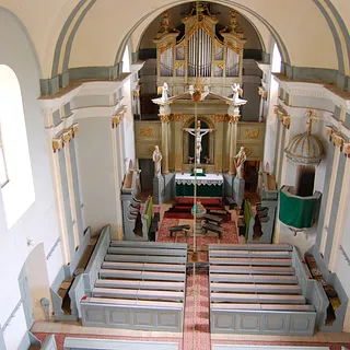 Orgel im Raum